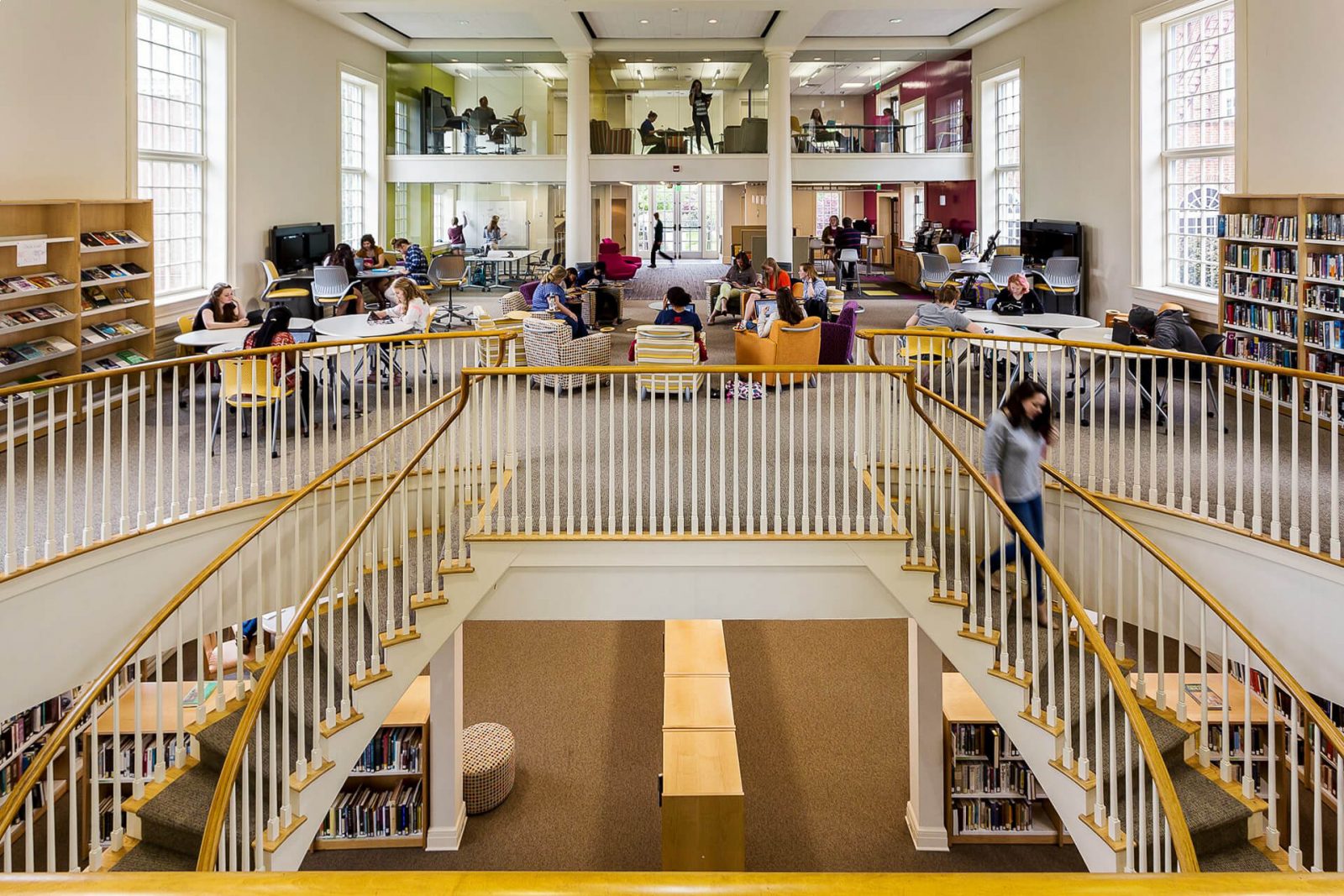programa internado EEUU biblioteca Chatham Hall