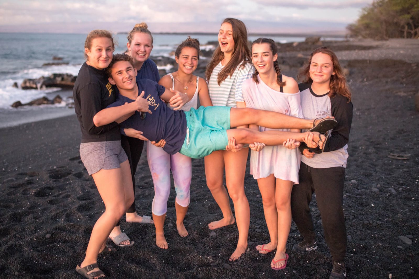 programa internado EEUU extracurriculares amigos playa hawaii